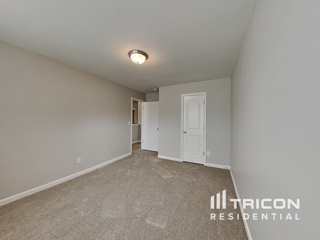 Building Photo - 127 Coddington Ln