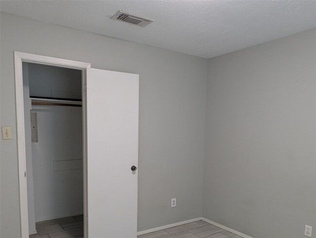 Building Photo - 2318 Squire Dobbins Dr