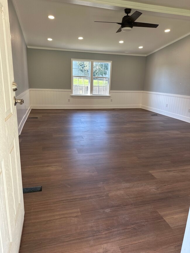 Building Photo - 38 Shuford St