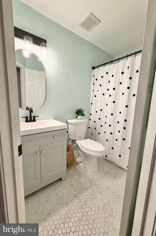 Building Photo - 46756 Woodmint Terrace