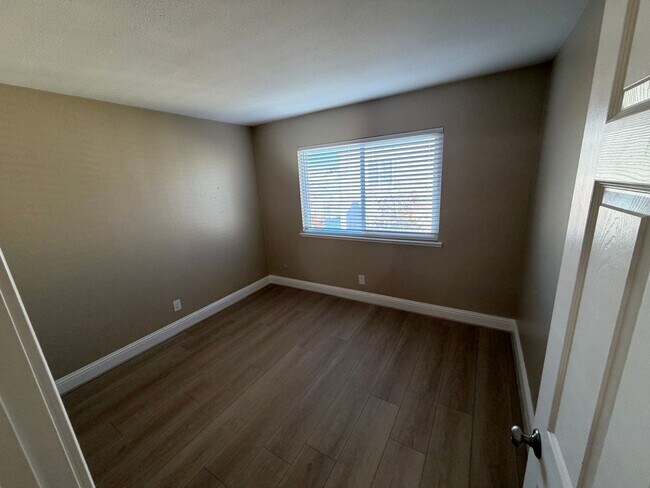 Building Photo - 5619 42nd St