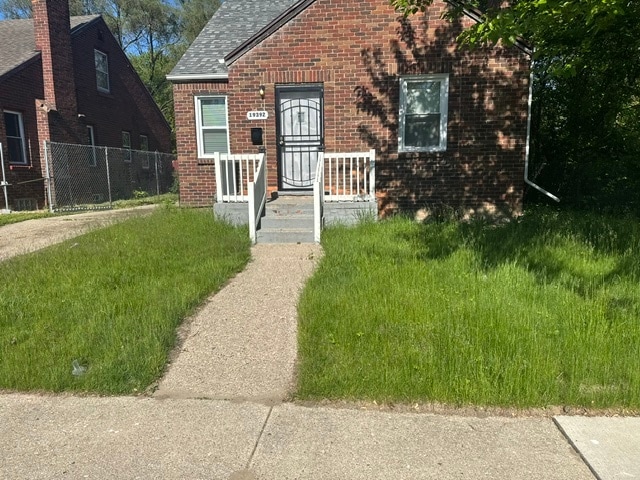 Primary Photo - 19392 Lamont St