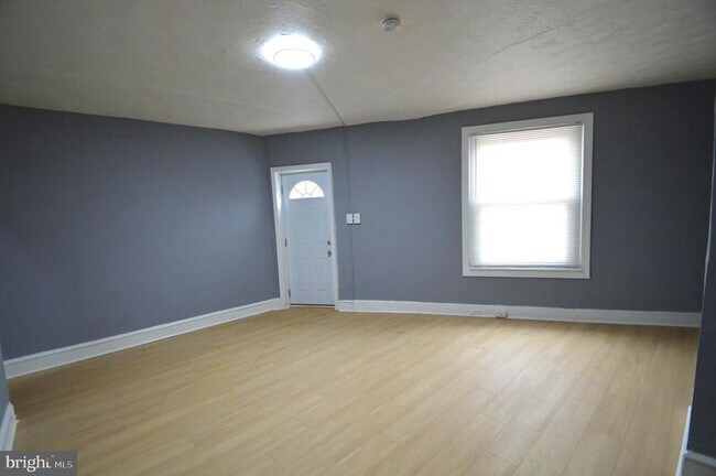 Building Photo - 1218 Hanson St