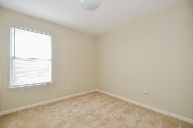 Building Photo - 7211 Towering Pine Ln