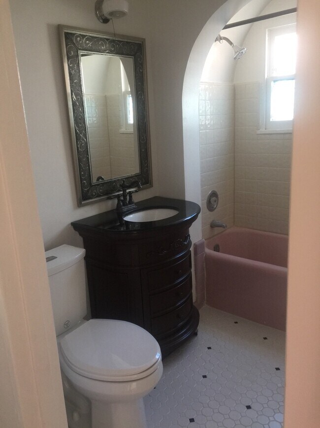 Building Photo - Charming 1920s Home – Full of Character! T...