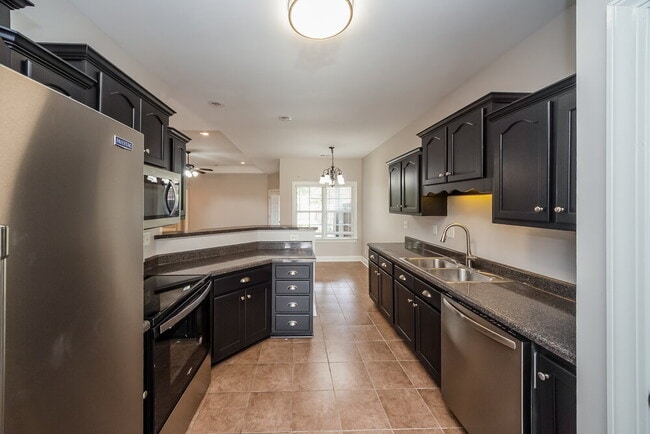 Building Photo - 6416 Arbor Lake Dr E