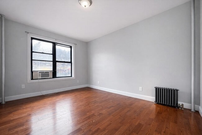 Floorplan - 141 Nagle Avenue