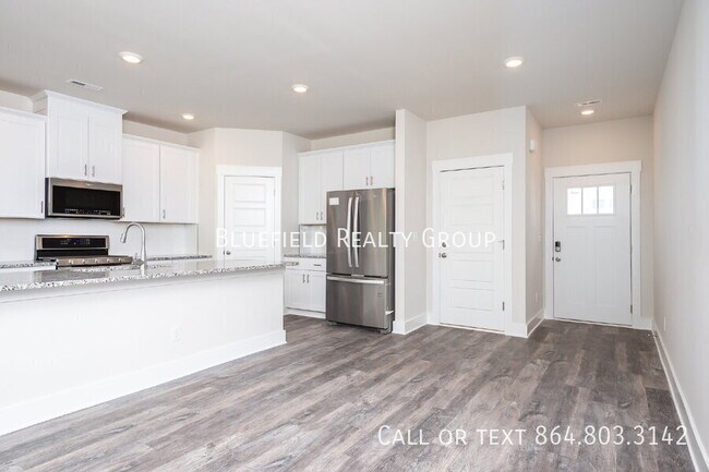 Building Photo - 69 Galley Ln
