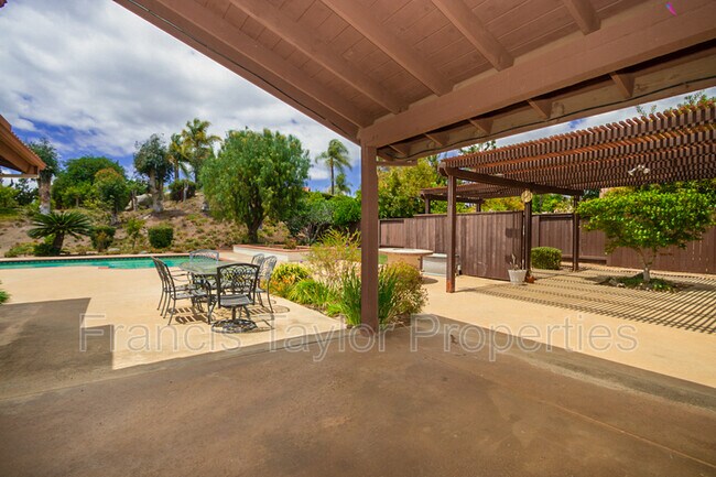 Building Photo - 3209 Avenida Hacienda