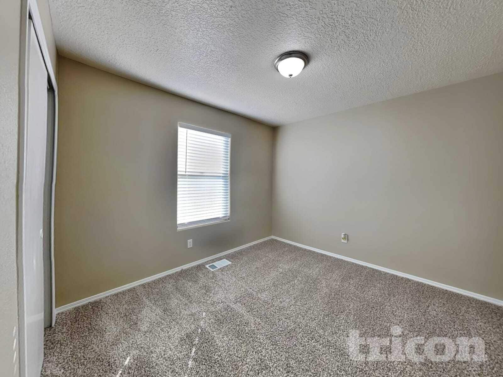 Building Photo - 6407 Black Hawk Dr NE