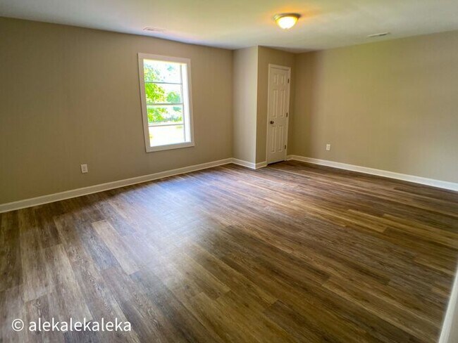 Building Photo - Julian 4 Bedroom, 2 Bathrooms Incredible F...