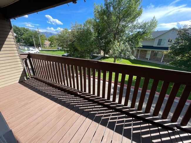 Building Photo - Beautiful 2 bed in Clearfield!