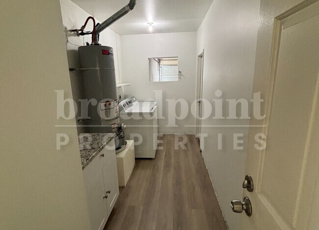 Building Photo - 15635 Corte Raposo