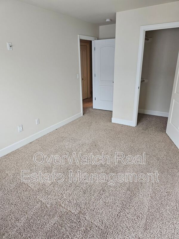 Building Photo - 218 Glenn Abbey Pl