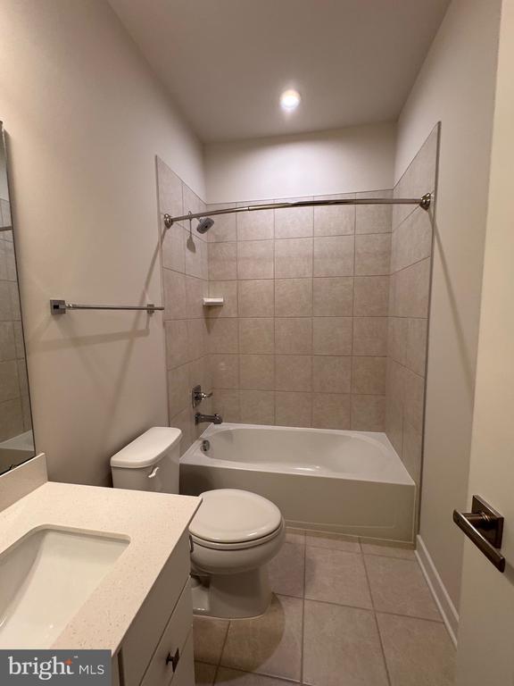 Building Photo - 2618 Velocity Rd