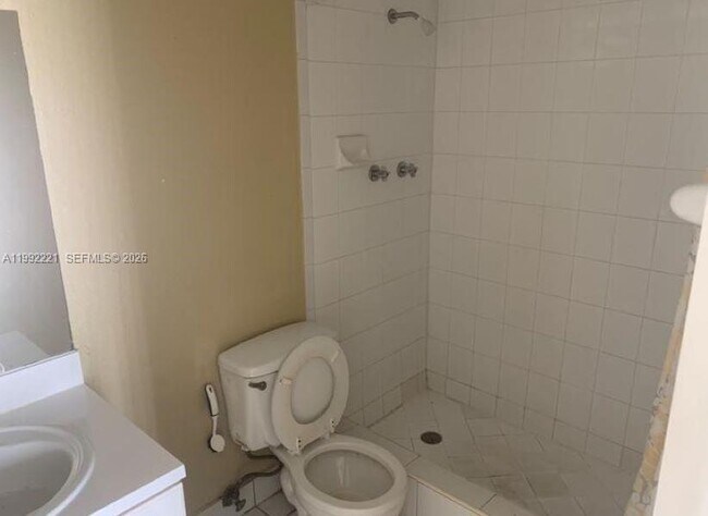 Building Photo - 5100 SW 41st St