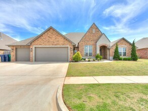 Building Photo - Incredible 4 Bed, 3 Bath with Game Room AN...