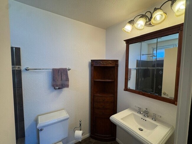 Building Photo - 791 Kingfisher Ct