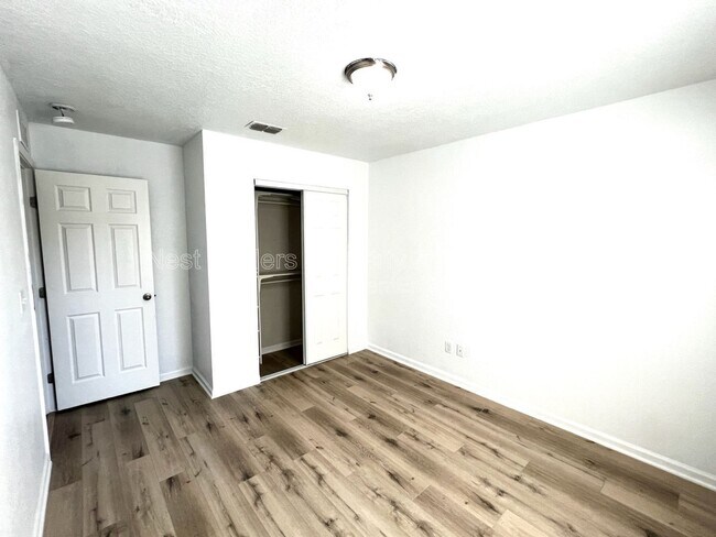 Building Photo - 8314 Thor St