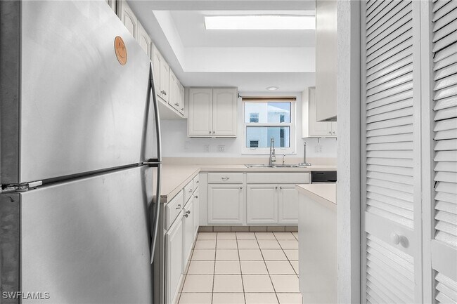 Building Photo - 4531 Bay Beach Ln