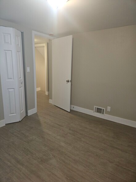 Building Photo - 8715 Ridge St