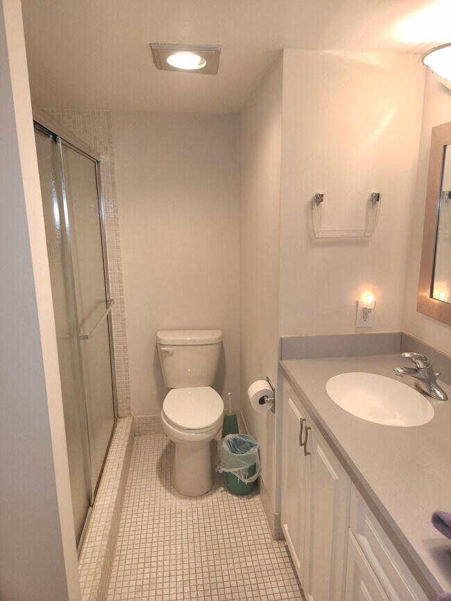 Building Photo - 4053 Wolverton C