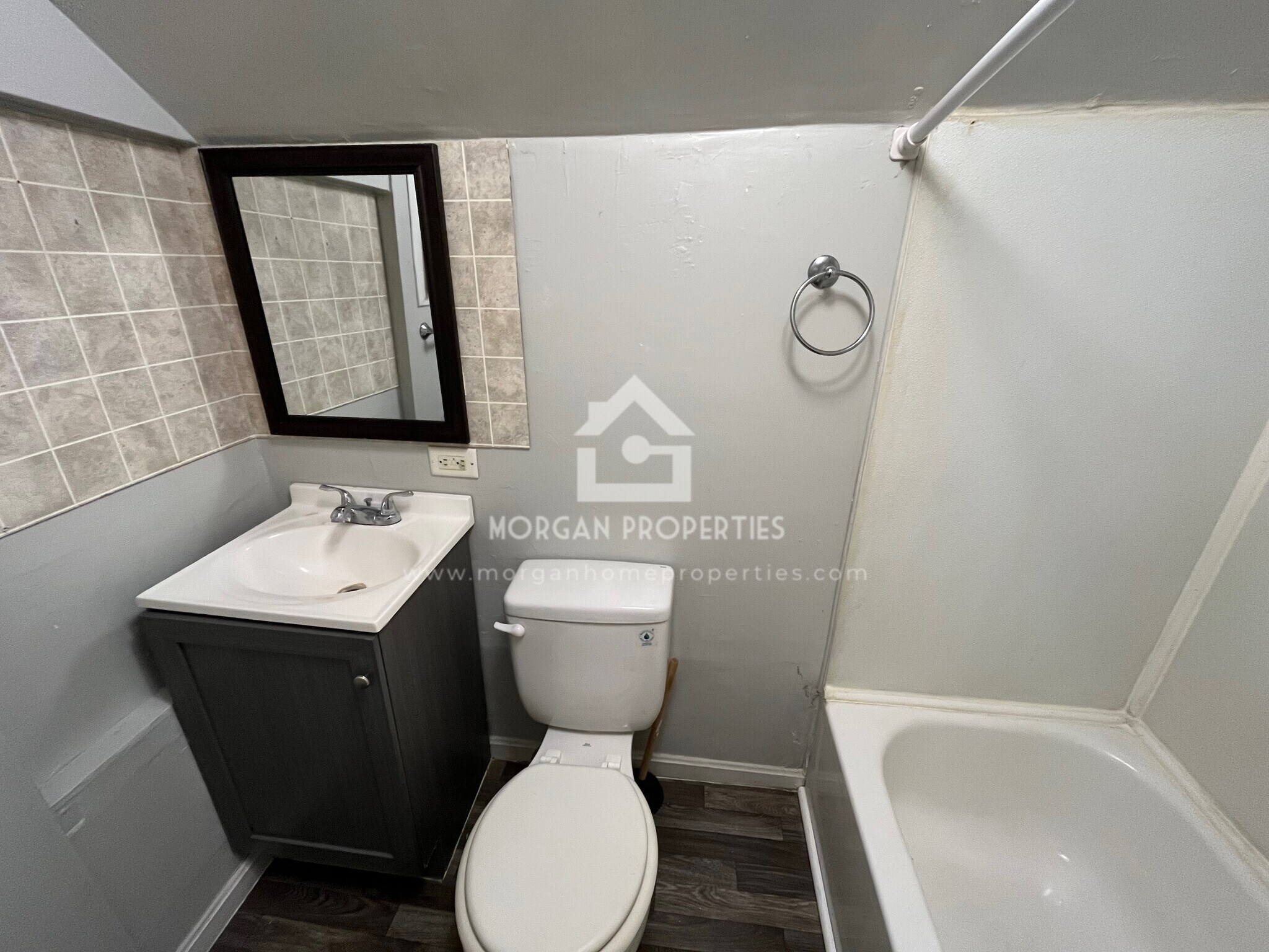 Building Photo - 714 Park Ave