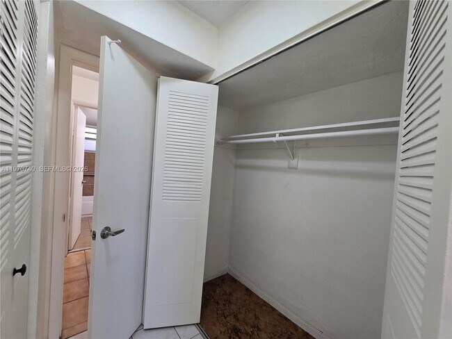 Building Photo - 1475 NE 125th Terrace