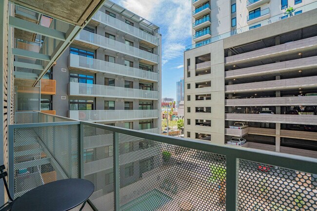 Building Photo - 888 N 4th St