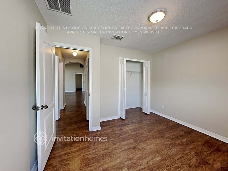 Building Photo - 9985 Lancashire Dr