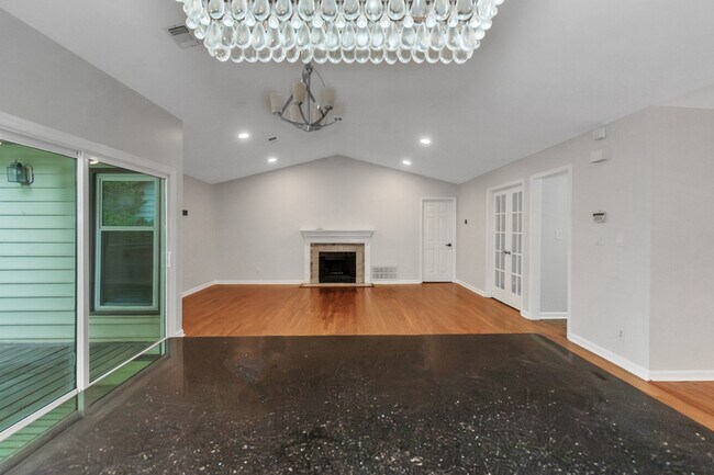 Building Photo - 508 Garden Ct