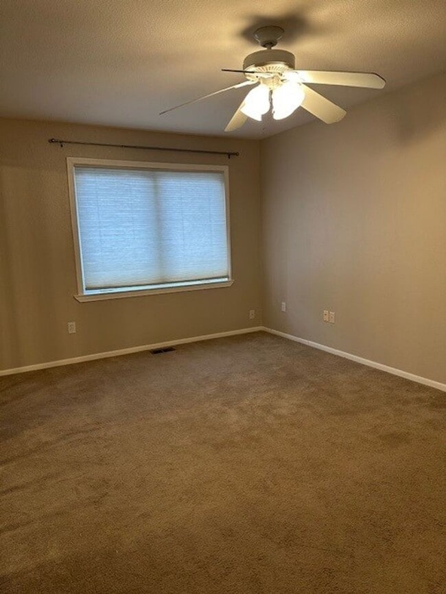 Building Photo - Must See- 3 BD | 2 BA Duplex!