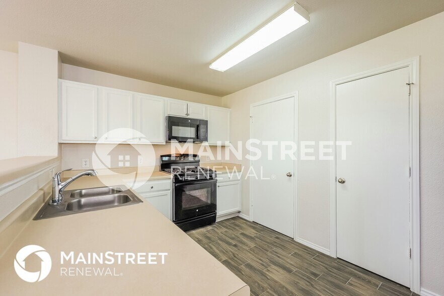 Building Photo - 6458 Candleview Ct