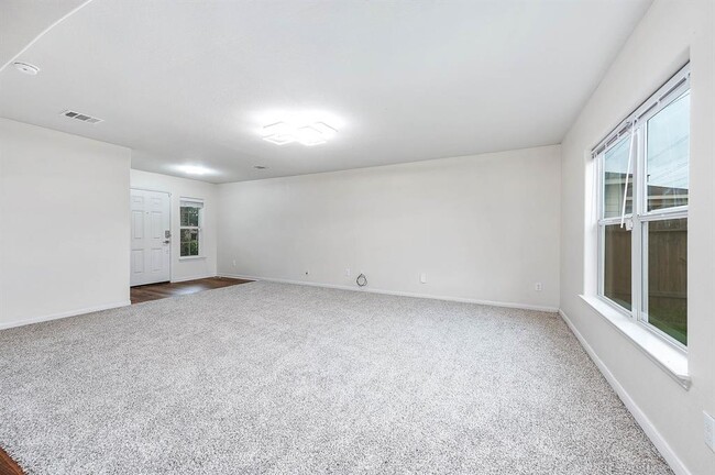 Building Photo - 17327 Osprey Forest Dr
