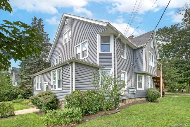 Building Photo - 1216 Halstead Ave