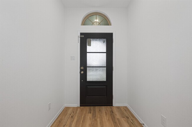 Building Photo - 3808 Moss Hl Rd