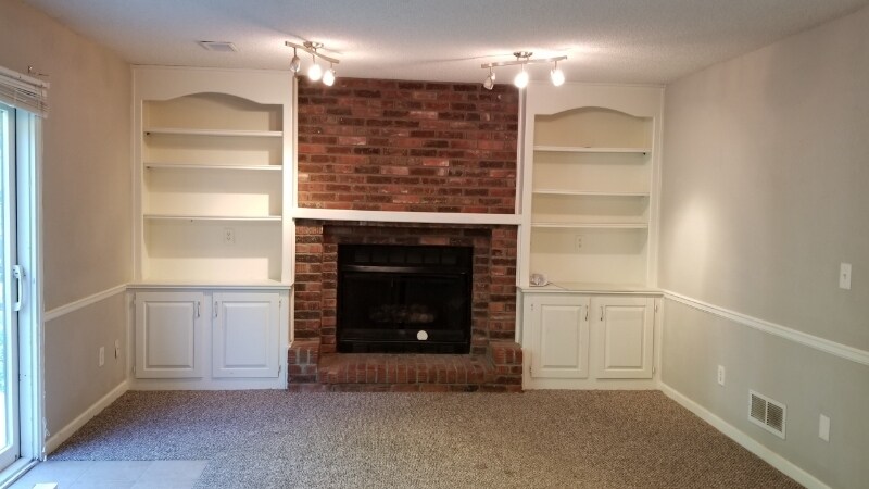 Building Photo - 213 S Brittany Dr