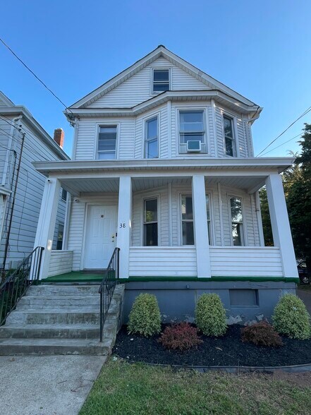 Building Photo - 38 Duke St