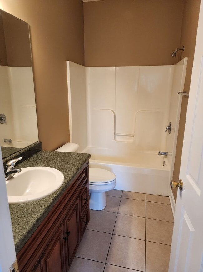 Building Photo - 122 Governors Blvd