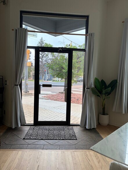 Front door - 302 E Uintah St