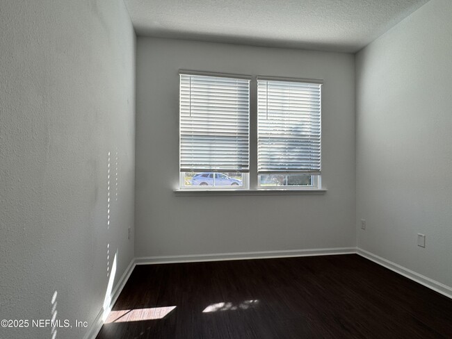 Building Photo - 2904 Laurel Springs Dr