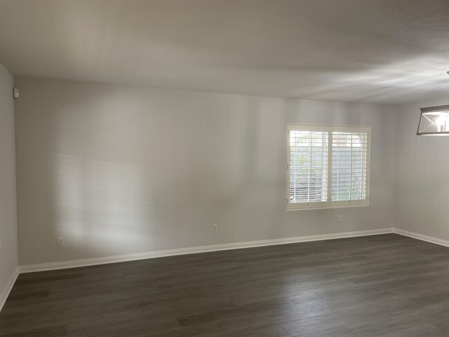 Building Photo - 1167 Innisfree Ct