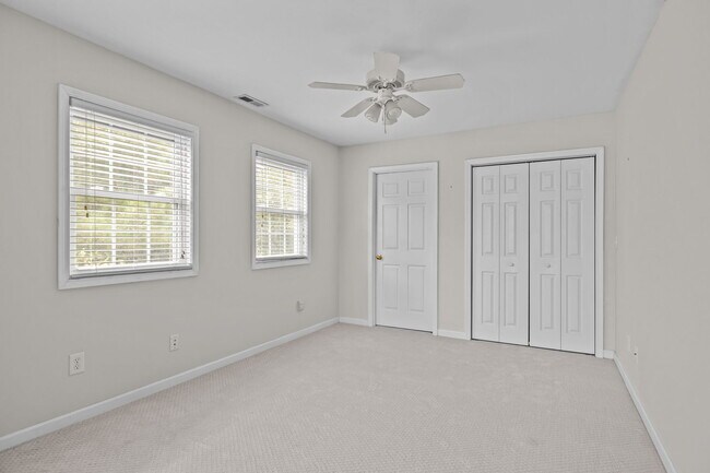 Building Photo - 4513 Country Club Rd