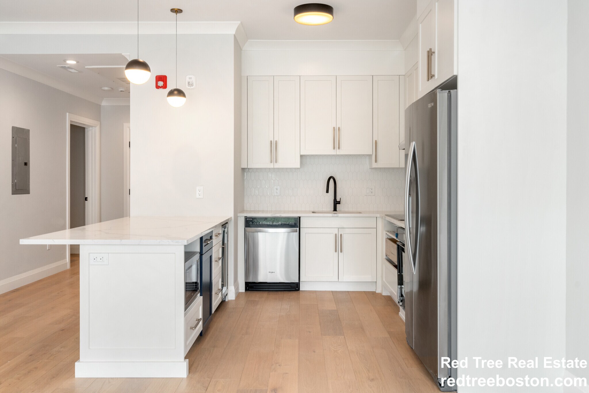 Building Photo - 142 Pleasant St