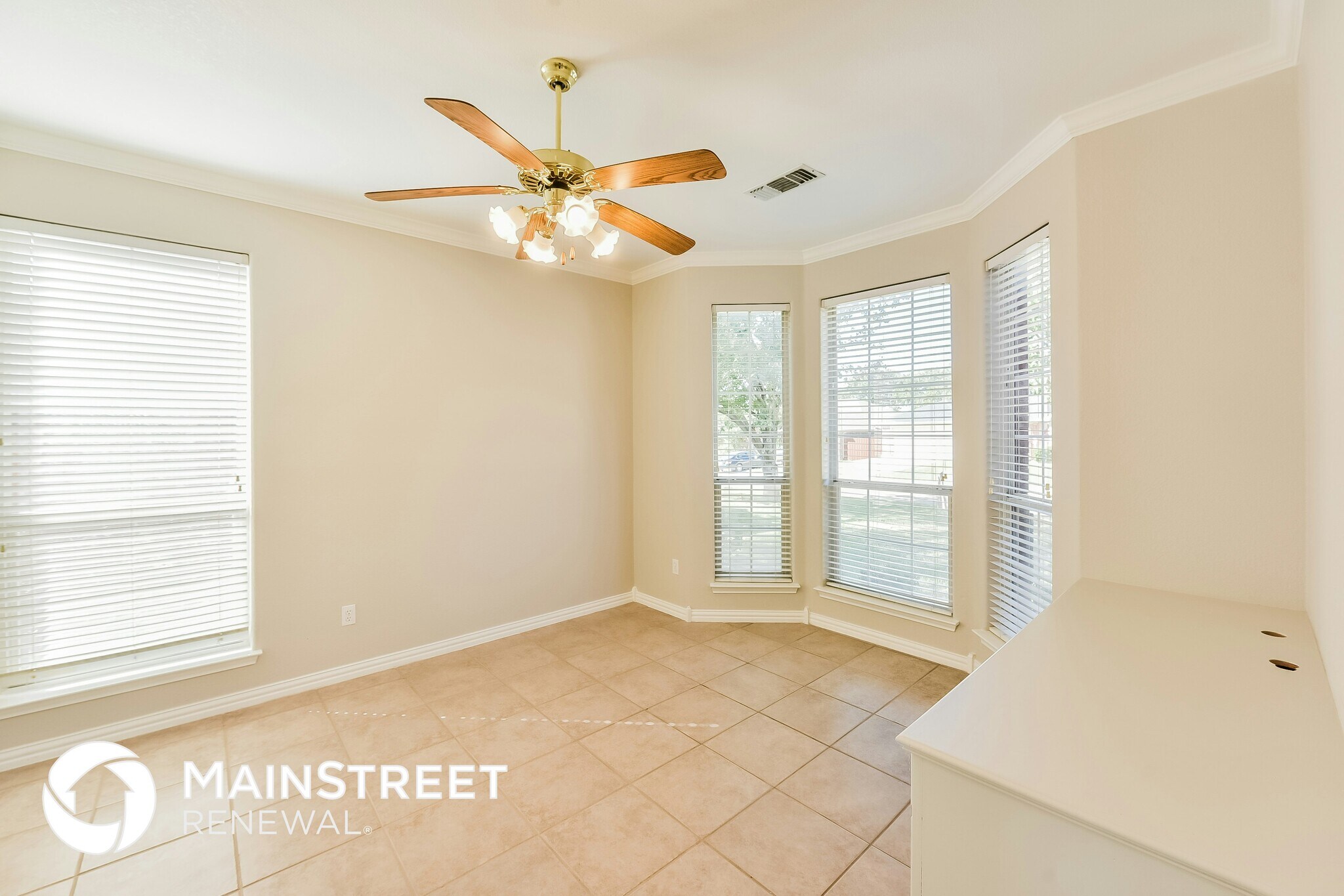 Building Photo - 3812 Periwinkle Dr