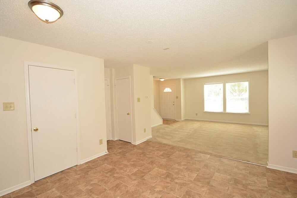 Building Photo - 12162 Maize Dr