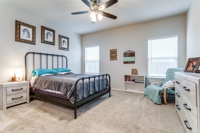 Building Photo - 3-BEDROOM NEWER CONSTRUCTION IN CONVERSE