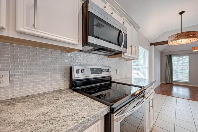 Building Photo - 7306 Autumn Aspen Ln