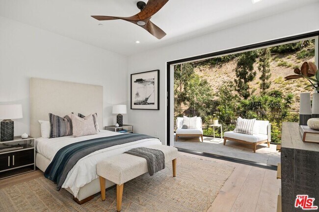 Building Photo - 1200 Angelo Dr