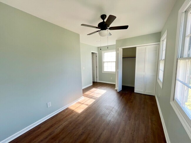 Building Photo - Olympia